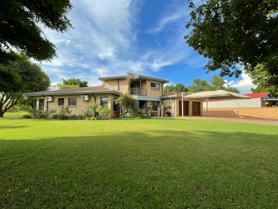 4 Bedroom Property for Sale in Christiana North West